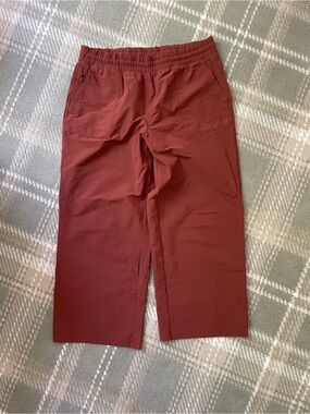 GAP Fit cropped nylon wide leg pants rust orange M